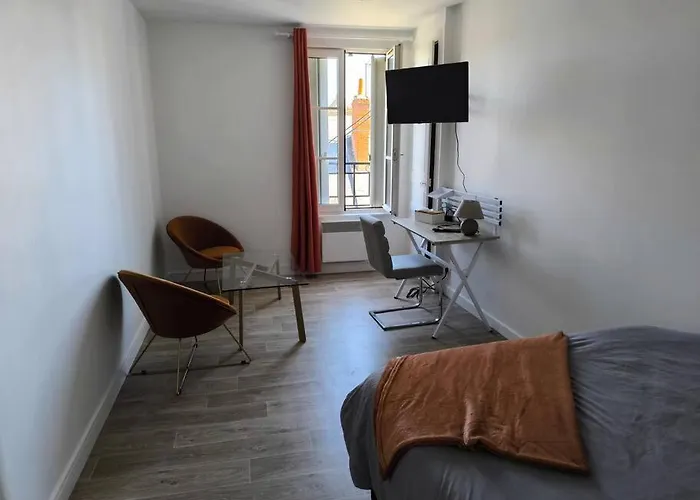 Le 10, Parking, Centre Confort